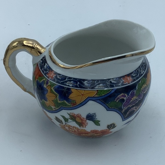 Japanese Asian Floral Creamer and Lidded Sugar - Picture 8 of 10